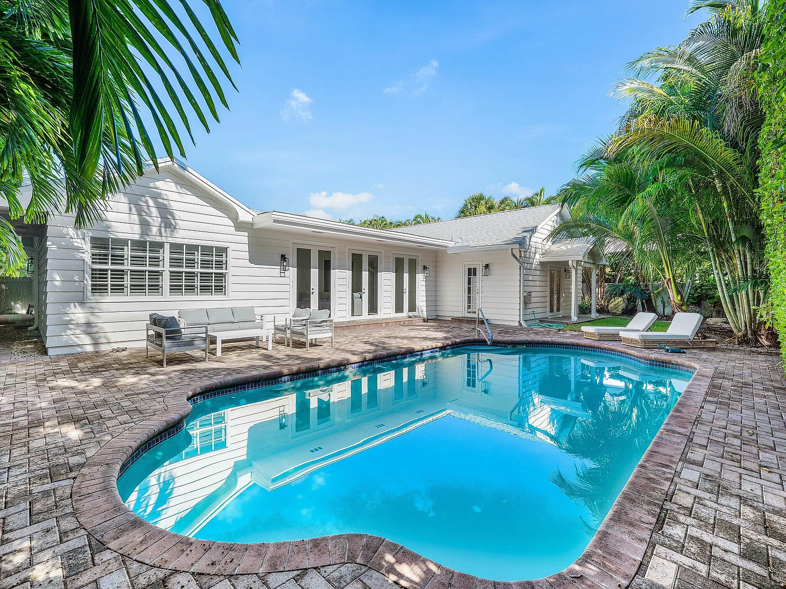3 bed, 2.0 bath, 2754 sqft, $20,000 — Photo 4