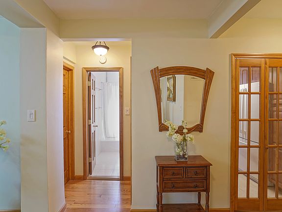 5th image of 65-65 Wetherole St #5M