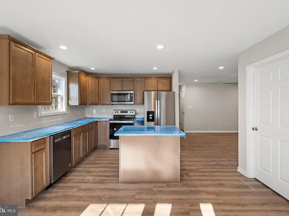 558 Great Oak Ct, Woodstock, VA 22664