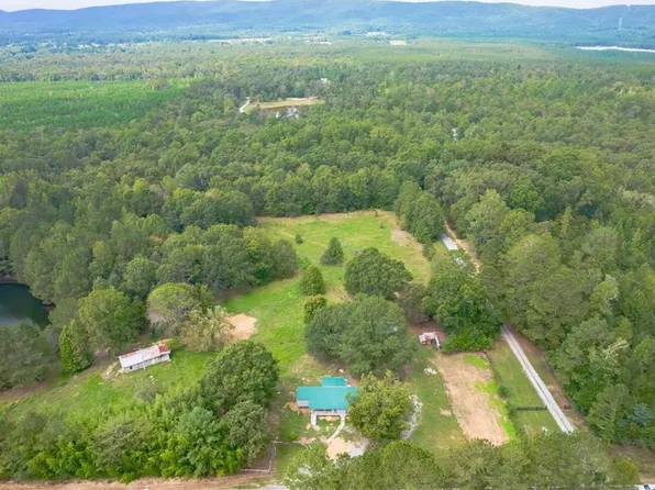 821 Everett Springs Rd, Calhoun, GA 30701