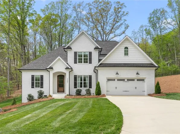 7301 Lees Ridge Rd, Oak Ridge, NC 27310