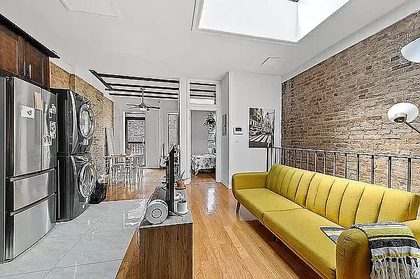 Rented by Compass | media 9