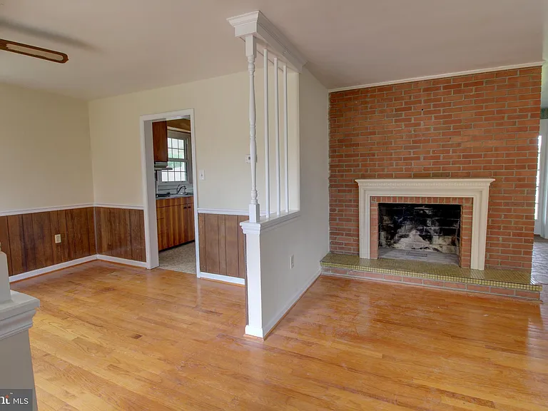 113 Thornton Ct — Photo 7