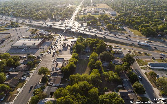 3rd image of 1246 Commercial Ave