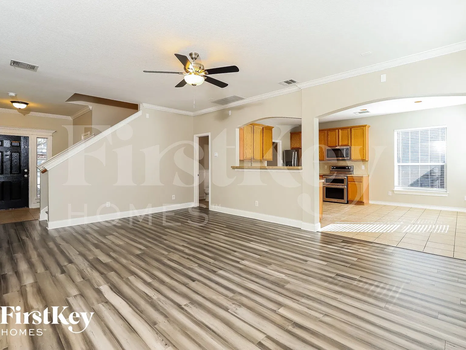 4 bed, 2.5 bath, 1888 sqft, $2,310 — Photo 4