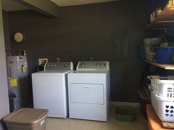 4th image of 120 Arkansas Ln