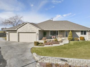 1406 Heritage Hills Ct, Selah, WA 98942