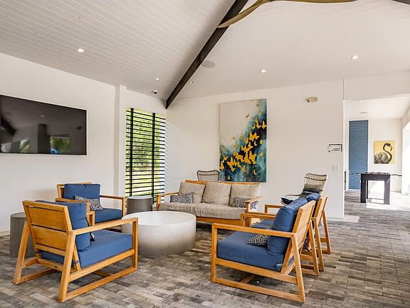 Building's Lounge