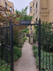 2842 N Francisco Ave APT 3A, Chicago, IL, 60618
