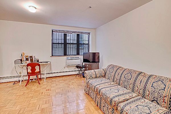 1st image of 400 E 14th St APT 3F