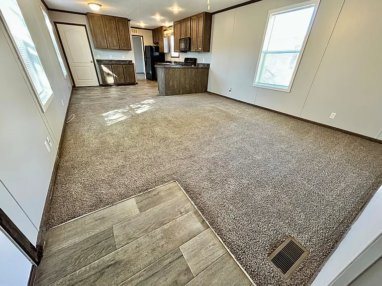 Hickory Knoll — Photo 2
