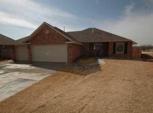 3200 SE 33 Road St, Moore, OK 73160