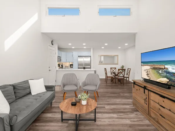 5252 Balboa Arms Dr, San Diego, CA