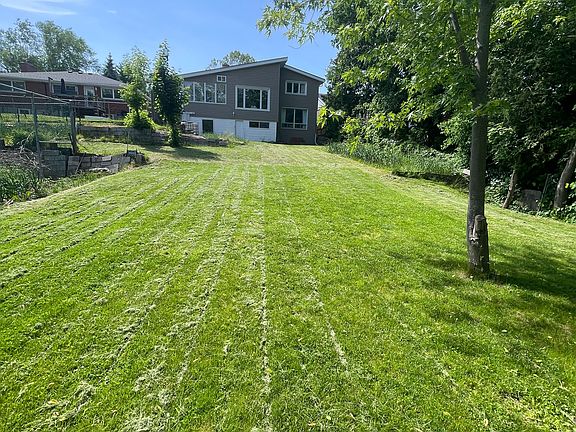 3rd image of 72 Mountain Ave N