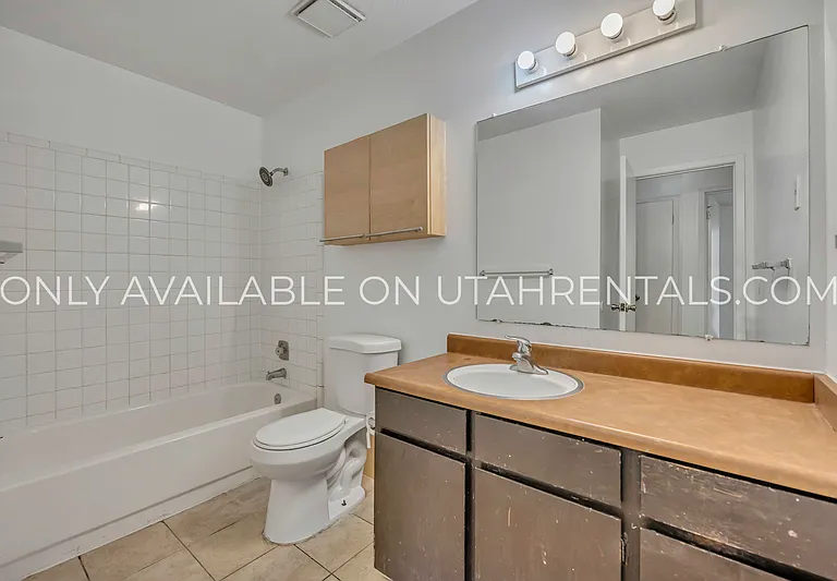 234 W Foxbridge Dr — Photo 13