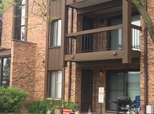7543 175th St APT 623, Tinley Park, IL 60477