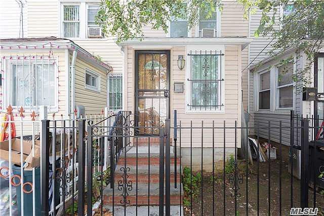 1st image of 11805 152nd St