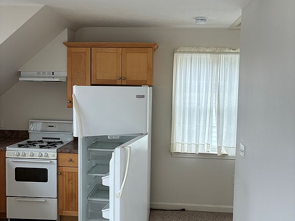 5th image of 1277 Ferry St