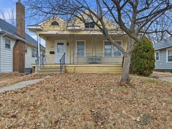1129 W Gilbert Ave, Peoria, IL 61604
