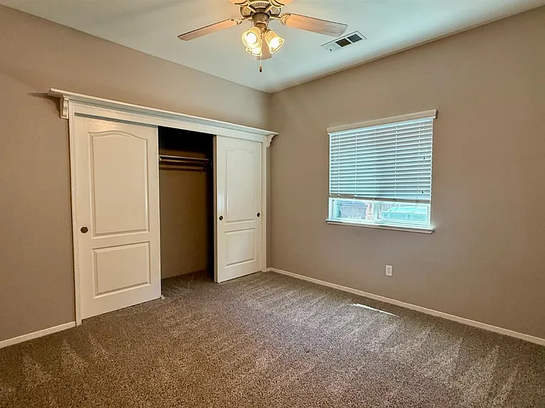 1548 W Hampton Cir — Photo 17