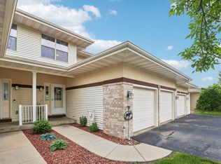 705 Clardell Dr, Sun Prairie, WI 53590