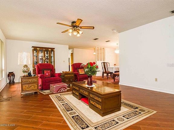 4th image of 3045 Eads Ct