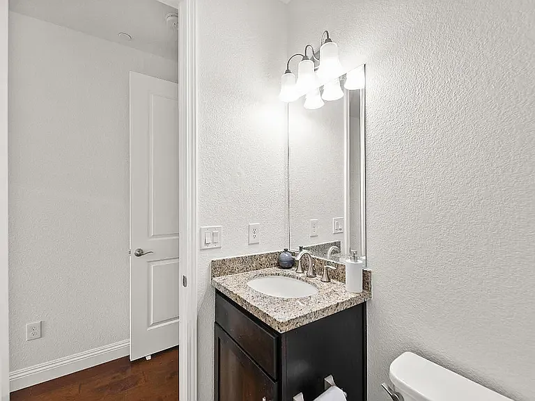 663 Addison Ln — Photo 66
