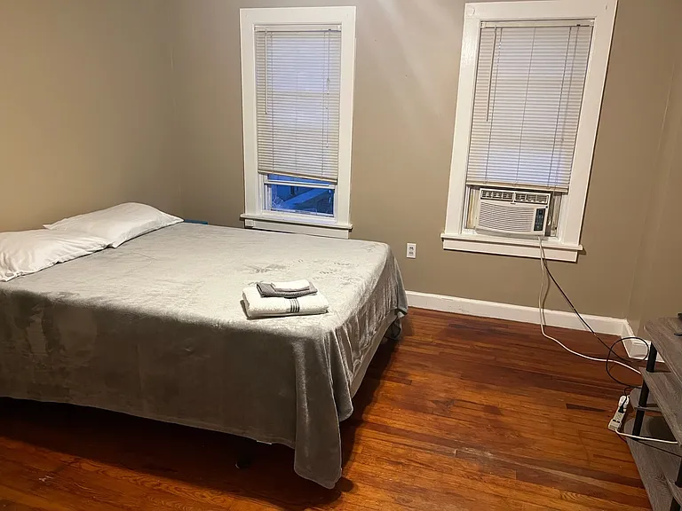 105 & 109 E Broad St #109 — Photo 9