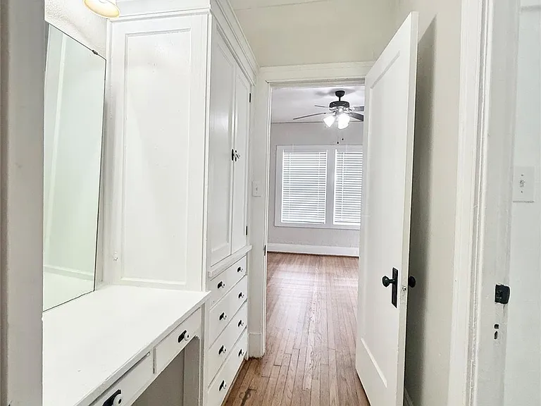 3920 Fannin St #110 — Photo 13