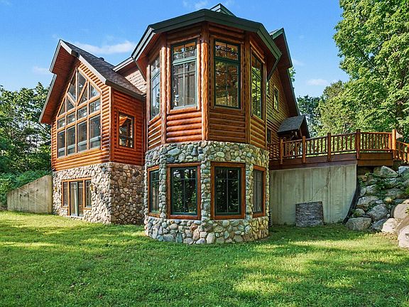 4th image of 48 Longmeadow Ln
