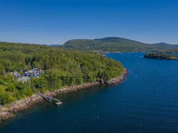 230 Bay View Street, Camden, ME 04843