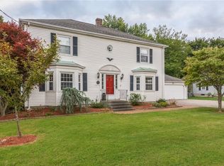 14 Sayles Hill Rd, Lincoln, RI 02838
