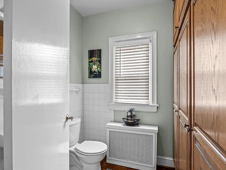 932 Woodrow Ave — Photo 16