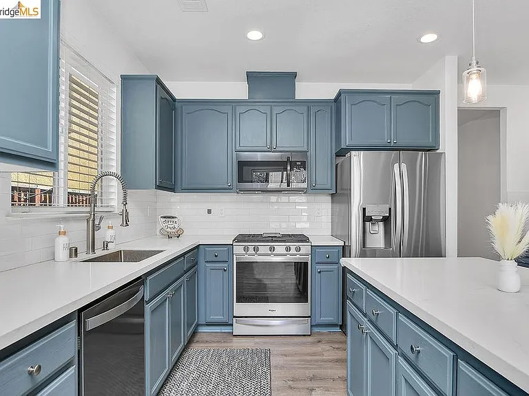 5470 Gold Creek Cir — Photo 4