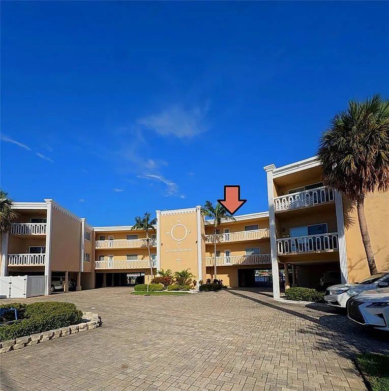 1 bed, 1.0 bath, 735 sqft, $2,250 — Photo 2