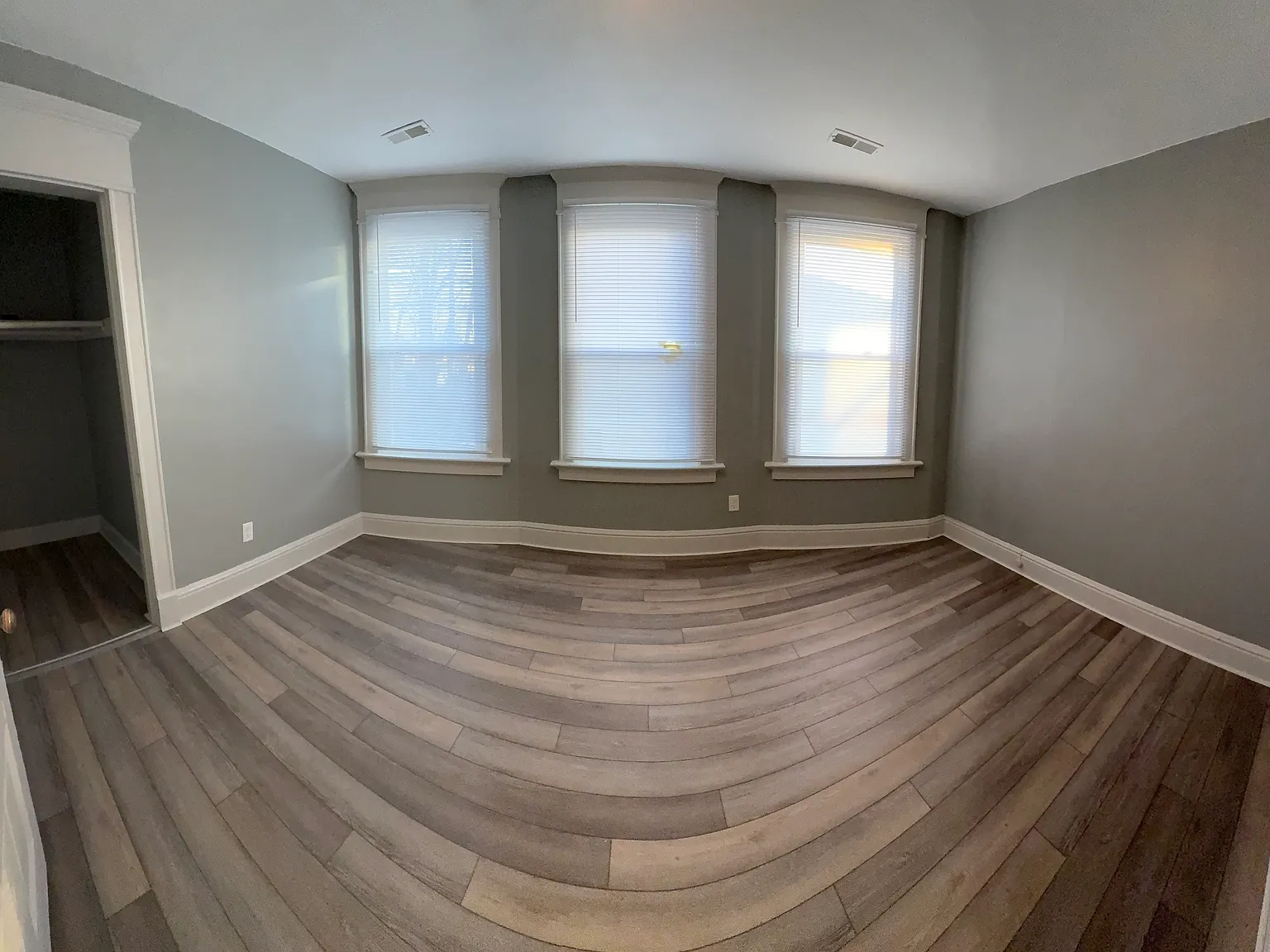 2216 W 3rd St — Photo 3