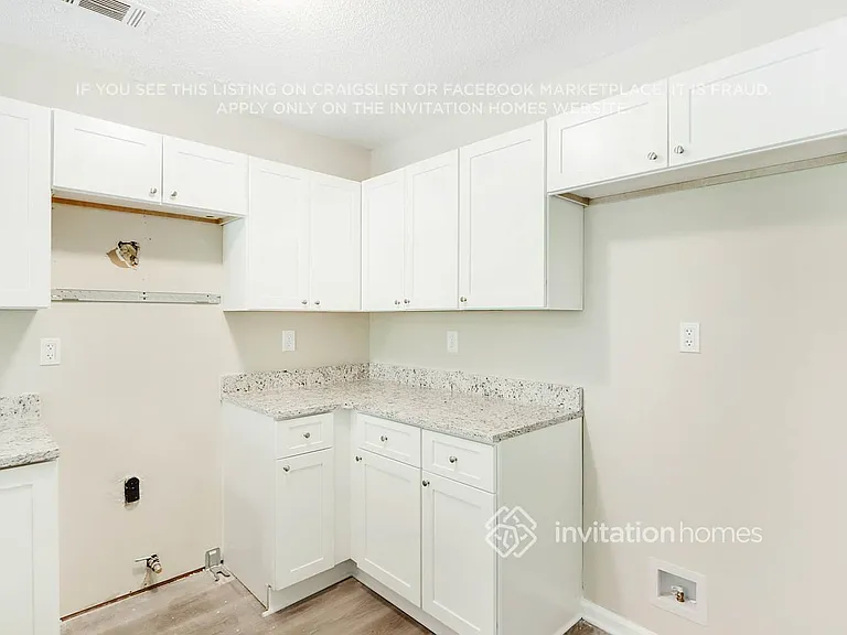4469 White City Rd — Photo 10