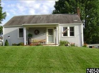 10 Valley Rd, Jacobus, PA 17407