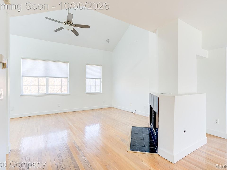 1322 S Main St, photo 4