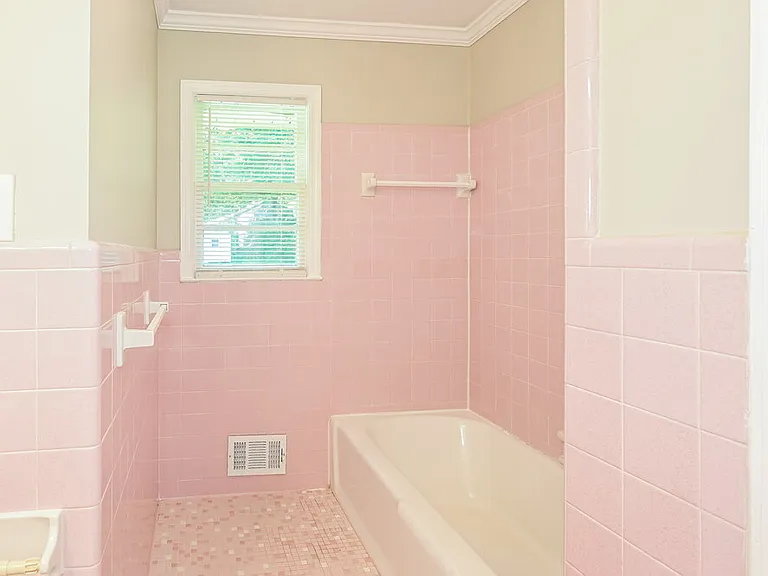 43 Pool Cir — Photo 10