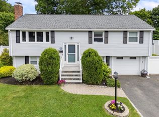 26 Crest Rd, Framingham, MA 01702
