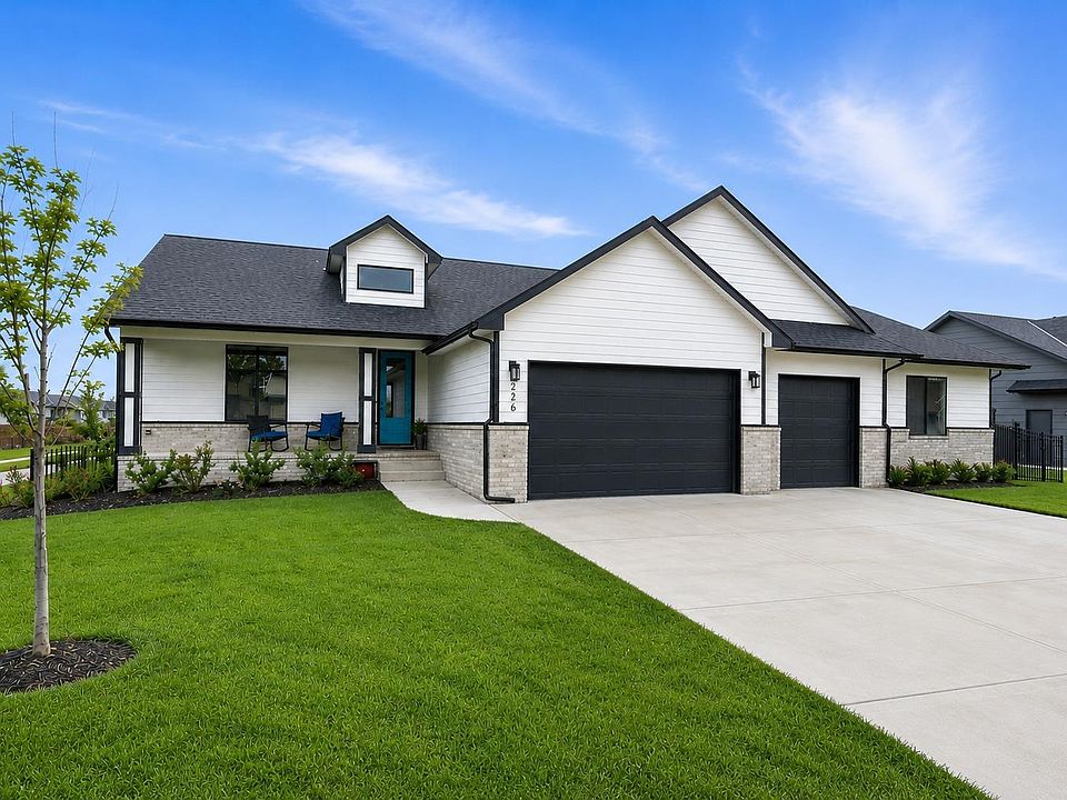 1st image of 226 S Wellcrest Cir