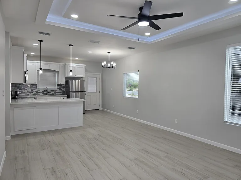 1204 S Bayou Ave #1 — Photo 9
