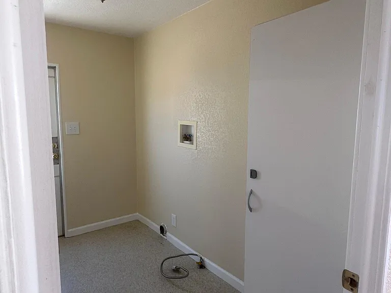 1554 N Guam St #7 — Photo 10