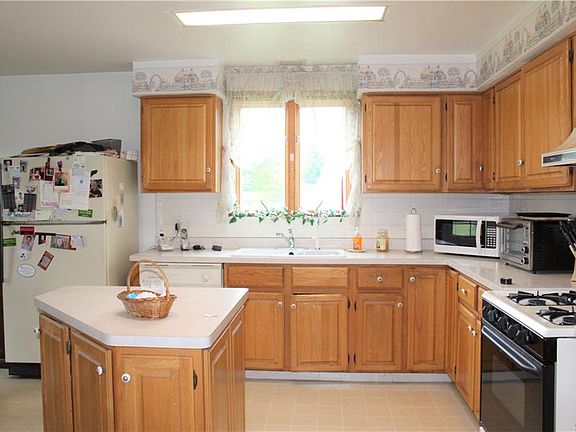 5th image of 3966 Jefferson Ave