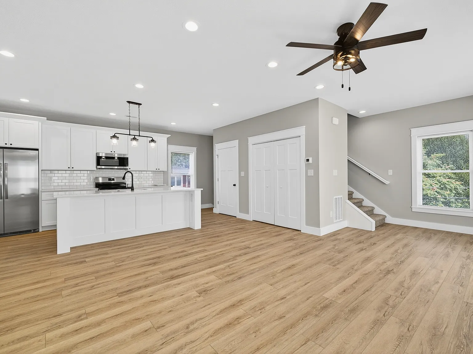 5 bed, 2890 sqft, $5,000 — Photo 4