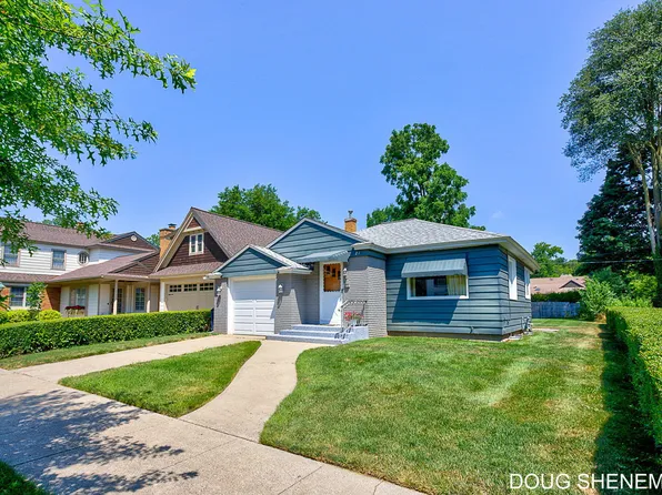 21 W 26th St, Holland, MI 49423