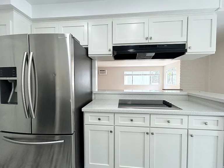 370 Obispo Ave Long Beach, CA 90814 — Photo 3