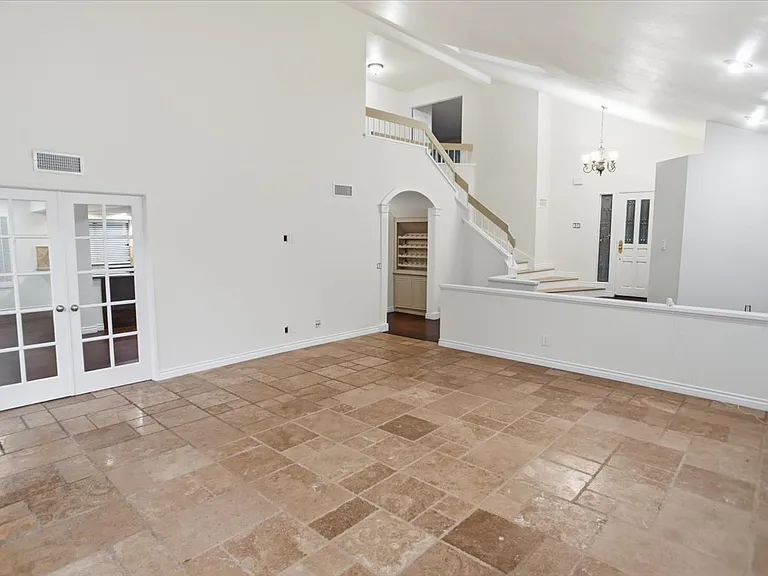 24124 Mentry Dr — Photo 5