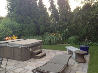 17 W York Ln, Nantucket, MA 02554